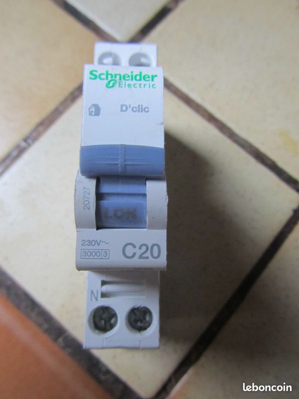 Disjoncteur schneider (image 1)