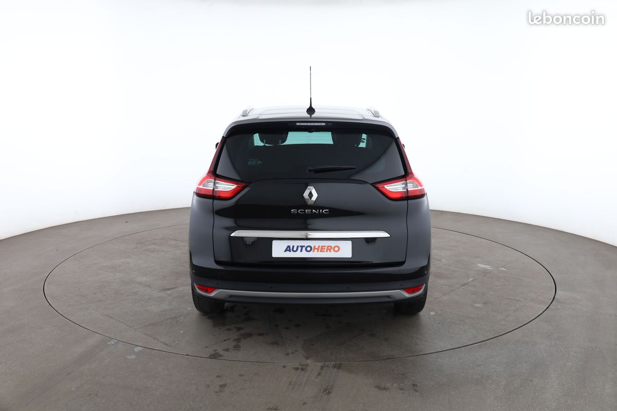 Renault Grand Scénic 1.6 dCi Energy Bose Edition EDC 7PL 160 ch (image 12)