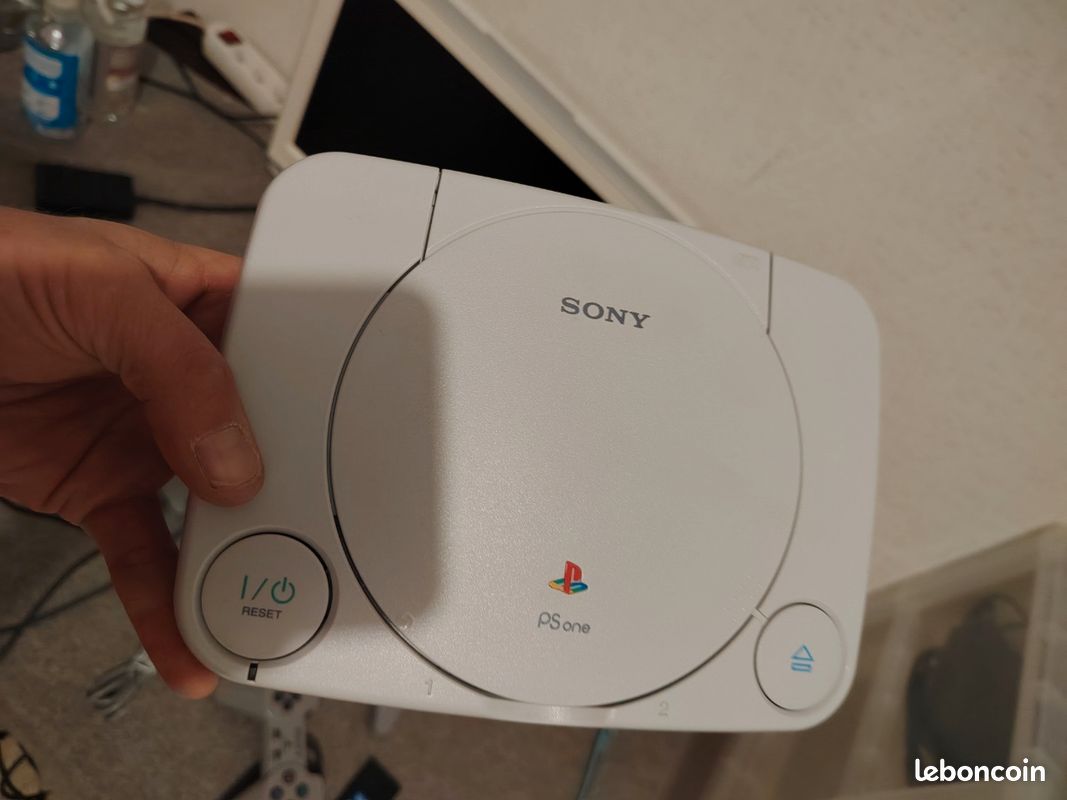 Console Sony PlayStation PS One SCPH-102 PAL 2 manettes 2 jeux carte mémoire bon état (image 5)