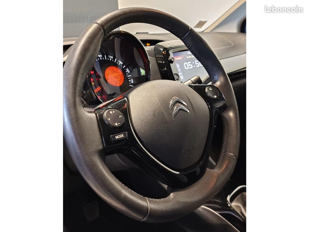 CITROEN C1 AIRSCAPE SHINE 1.0i VTi 72 ch Toit ouvrant + Camera (image 18)