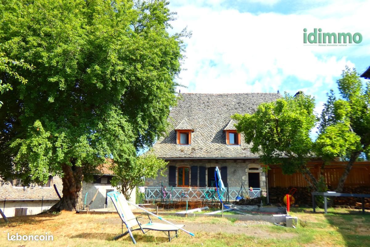 Maison 6 pièces 135 m² · à Lacapelle-Viescamp · 135 m² · 195 000 €