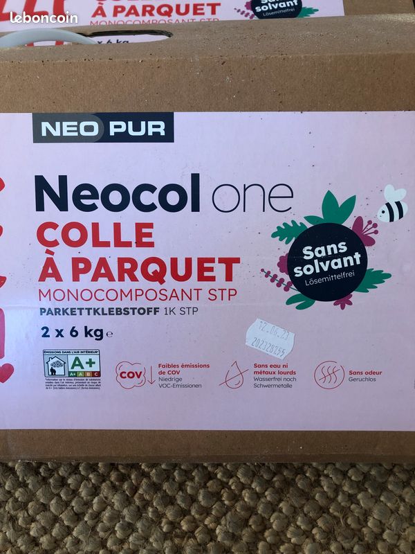 Colle à parquet (image 1)