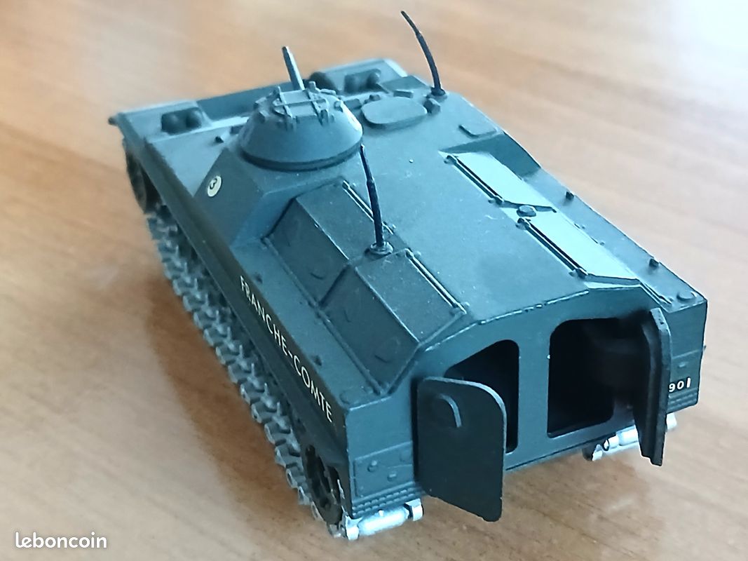 SOLIDO MILITAIRE n°227 - AMX 13t V.C.I - FRANCHE-COMTE - 1/50 - BELT ETAT