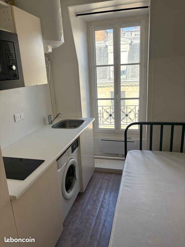 Appartement 1 pièce 8 m² · à Paris · 8 m² · 600 €/mois