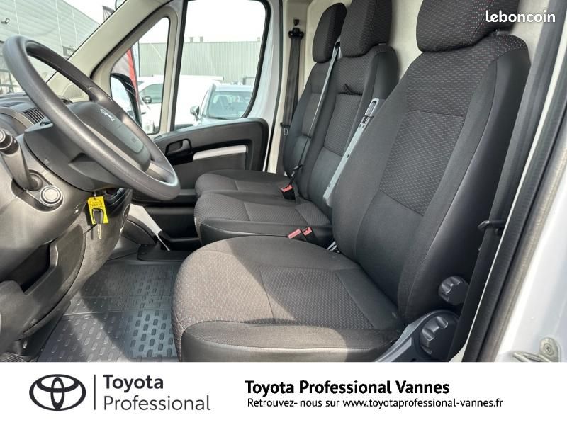 Peugeot Boxer Fg 330 L2H2 2.2 BlueHDi S&S 140ch Pro (image 11)
