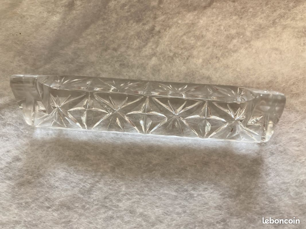 Coffret de 12 porte-couteaux en cristal ciselés (image 9)