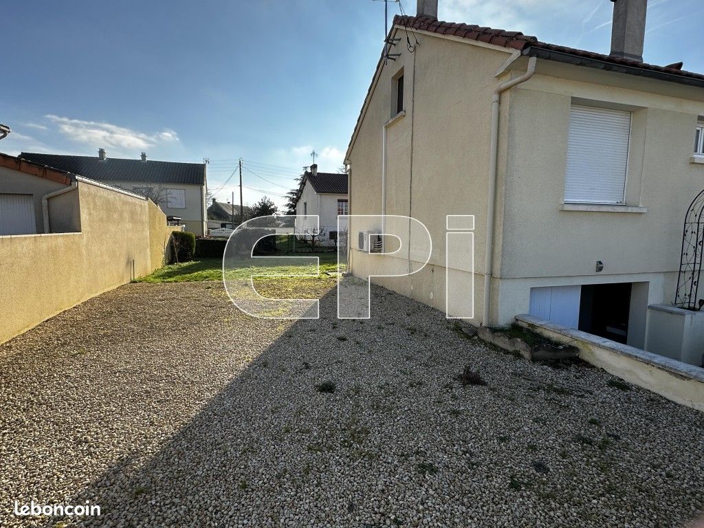 Pavillon 4 pièces 60 m² - Saint-Jean-de-Thouars 79100 (image principale 8)