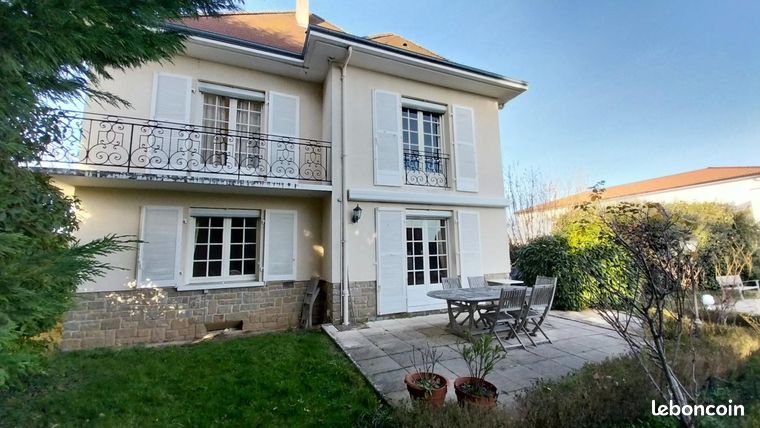 Propriété 9 pièces 276 m²