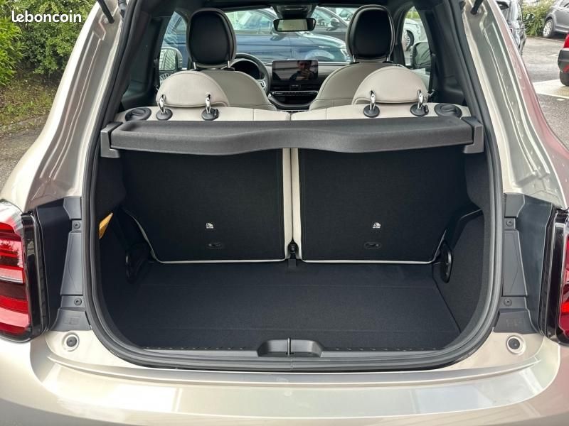Fiat 500 e 118ch Giorgio Armani Collectors Edition MY25 (image 6)