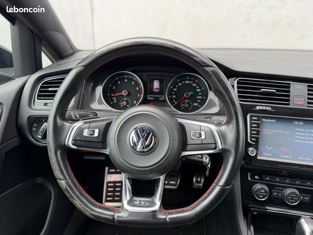 VOLKSWAGEN GOLF 7 GTI 2.0 TSI 220ch DSG6 - Sièges Chauffants / Carnet d'entretien - (image 35)