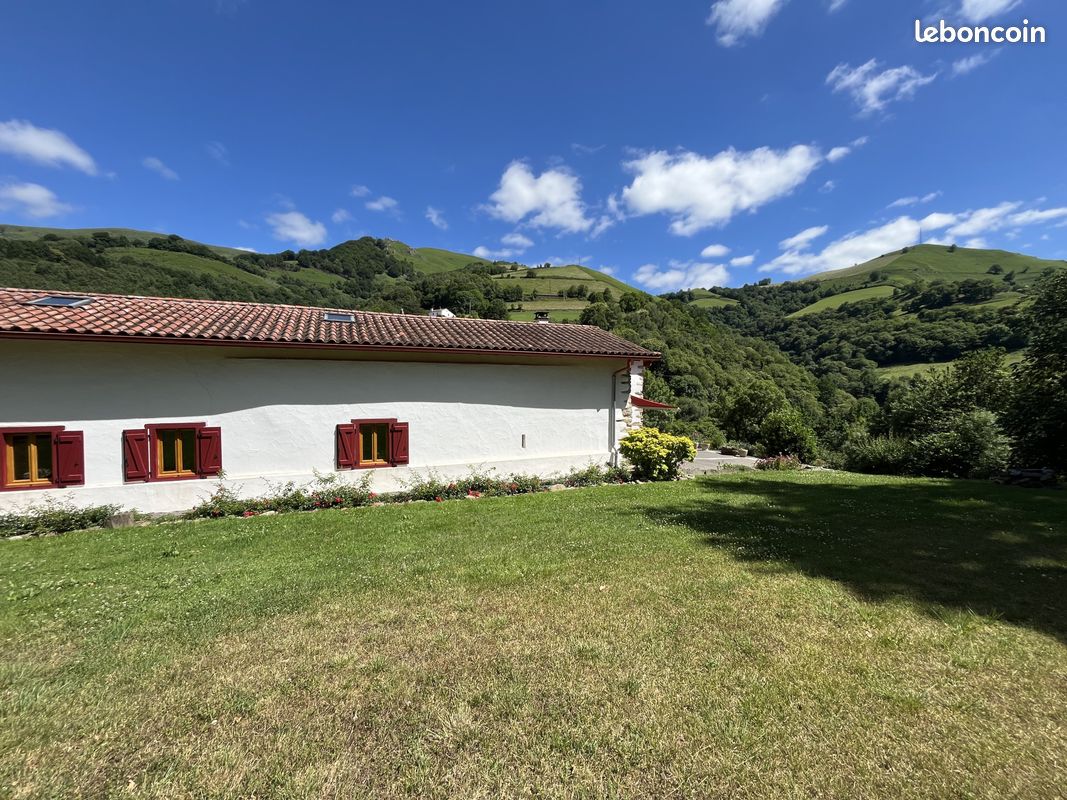 Maison 5 pièces 170 m² · à Arnéguy · 170 m² · 378 000 €