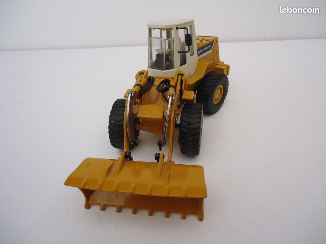 Chargeuse sur pneus Fiat-Hitachi FR130,2 (image 3)