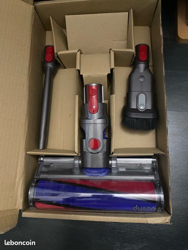 Aspirateur Dyson V8 (image 4)