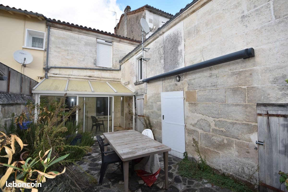 Maison 3 pièces 100 m² · à Montbron · 100 m² · 98 100 €