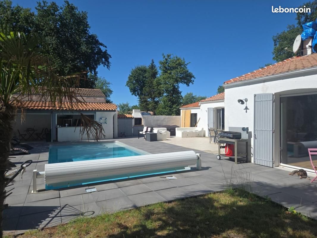 Maison 6 pièces 222 m² · à Étaules · 222 m² · 644 800 €