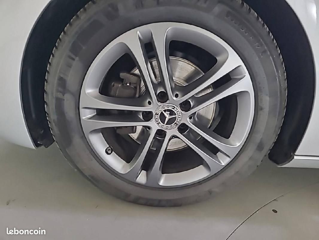 Mercedes Classe B BUSINESS 180 d 7G-DCT - Line Edition (image 13)