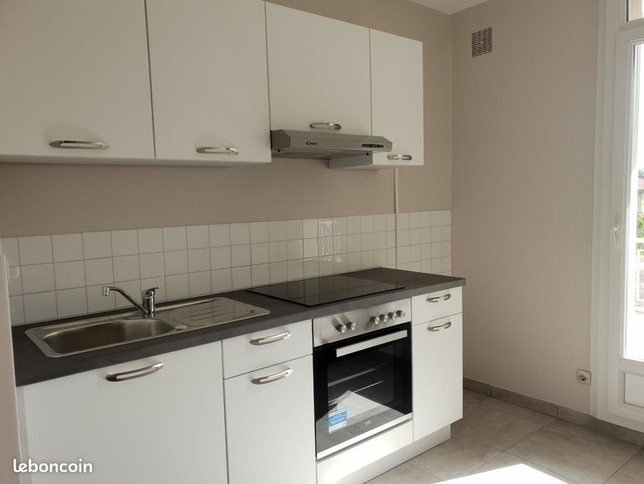 Appartement 1 pièce 27 m² · à Tassin-la-Demi-Lune · 27 m² · 650 €/mois