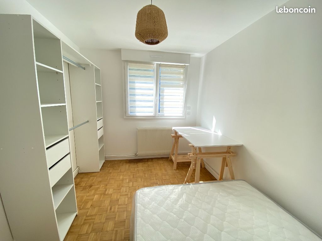 Appartement 5 pièces 10 m² · à Rennes · 10 m² · 435 €/mois