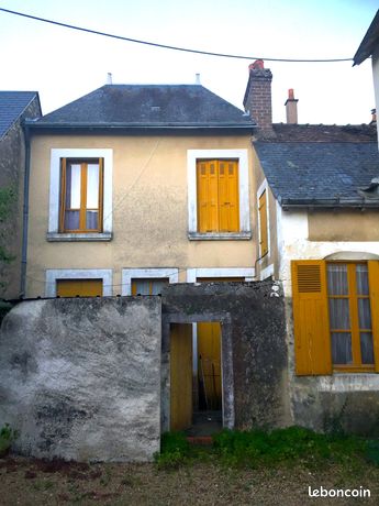 Maison ancienne à rénover Vaas, proche Loir