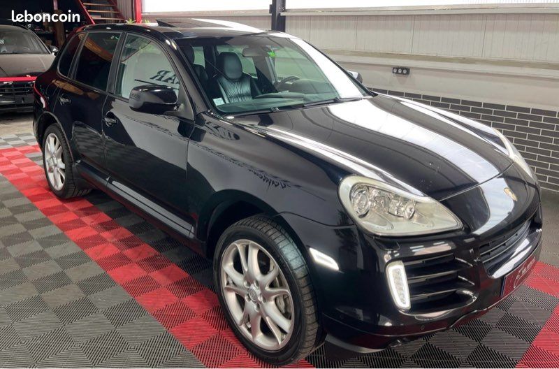 Porsche Cayenne S 4.8 V8 385 ch Tiptronic S – PASM – Toit ouvrant - attelage amovible – 135 000 km - Garantir (image 3)