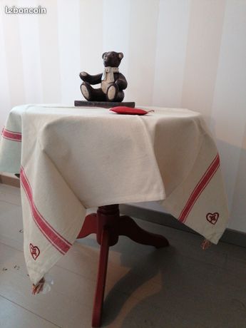 ALIZEA ou AMADEUS ou ATHEZZA ? - NAPPE CARRÉE CŒURS RAYURES - 1m x 1m - NEUF ❤️ (image 2)