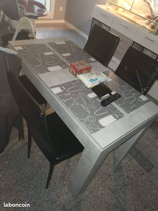 Table à manger gris béton idéal petit espace (image 3)