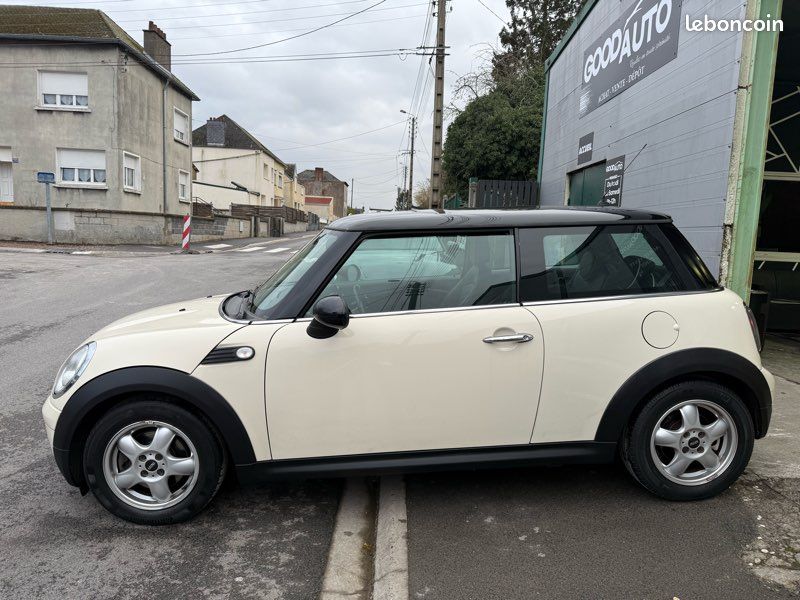 Mini cooper / 1.6 hdi 110 chv / siège chauffants / régulateur de vitesse / climatisation / limitateur de vitesse / radar de recul / très propre / (image 3)