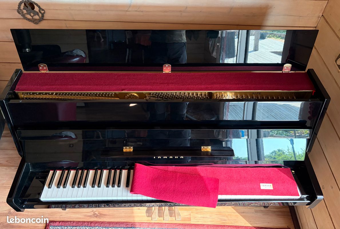 Piano Yamaha B1 noir (image 8)