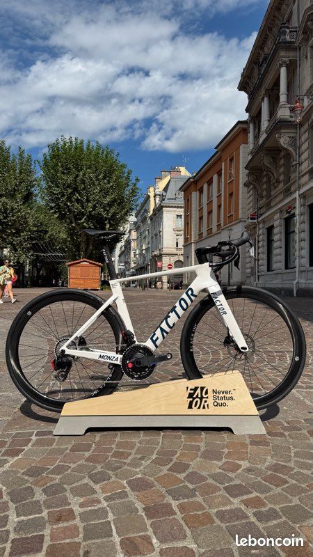 Factor Monza White Spartan T52 (image 1)