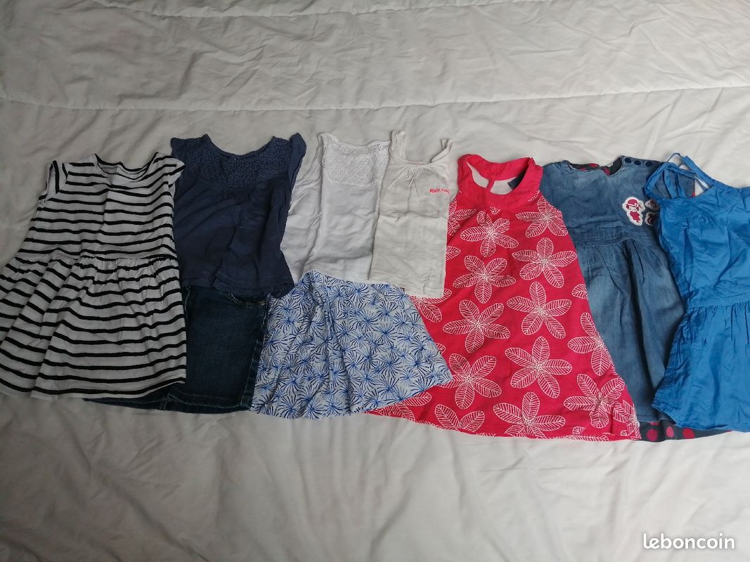 Lot de vêtements fille 4 ans. 15 (image 1)