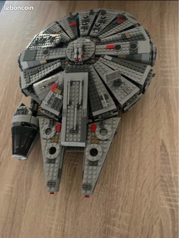 Faucon millenium (image 1)