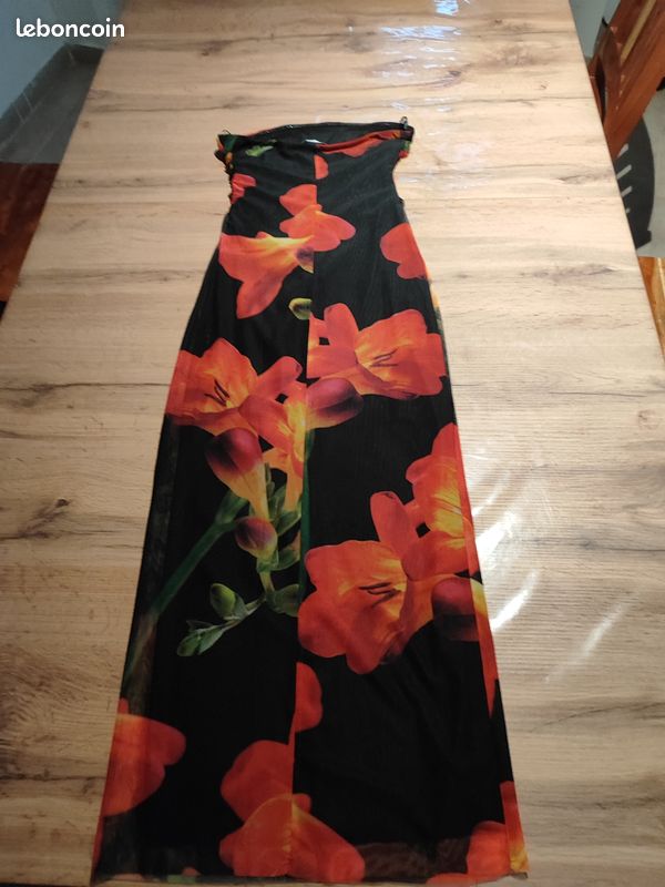 Robe longue Zara – S – Noir – État Excellent Vêtements