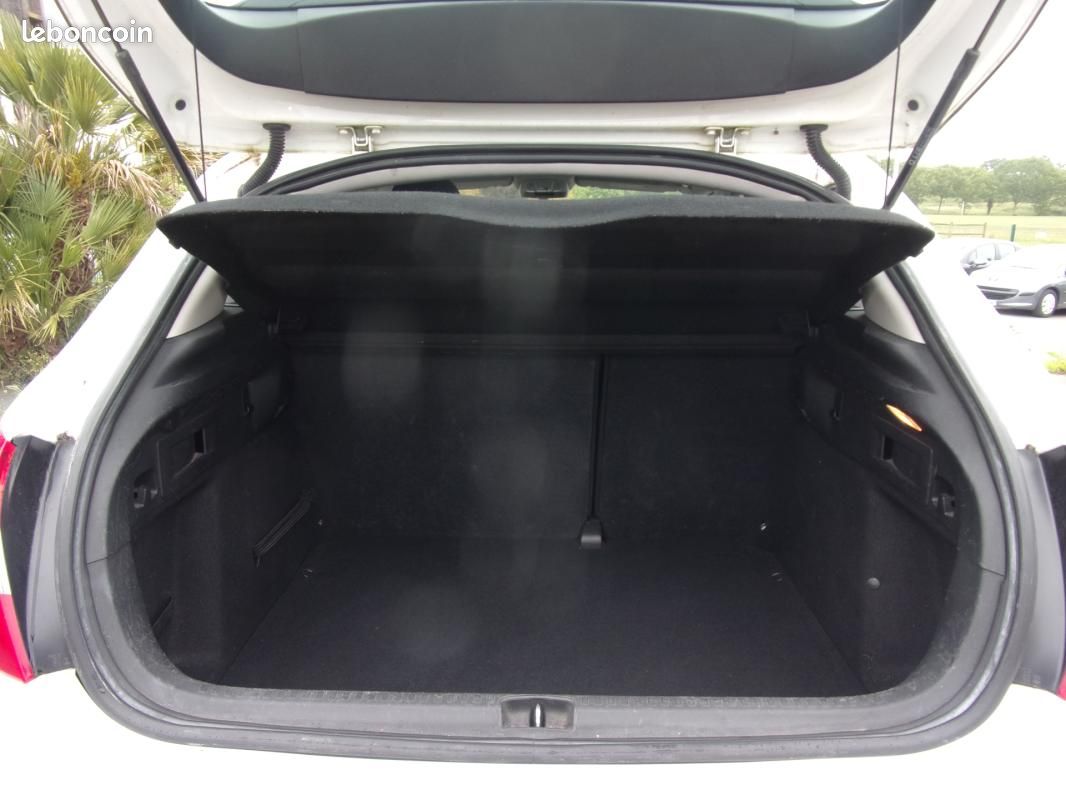 Citroën C4 VTi 95 Attraction (image 12)