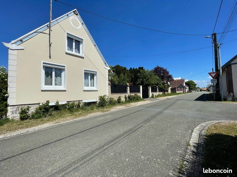 Maison 10 pièces 325 m² · à Tremblay-les-Villages · 325 m² · 430 000 €