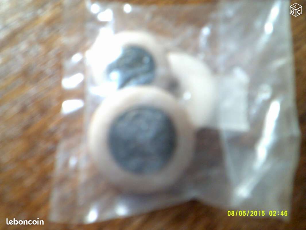 Boutons pour vetements (image 1)