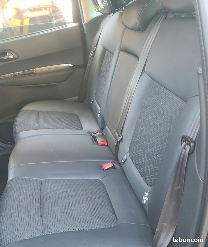 PEUGEOT 3008 1.6 BLUEHDI 120 ALLURE BUSINESs (image 21)