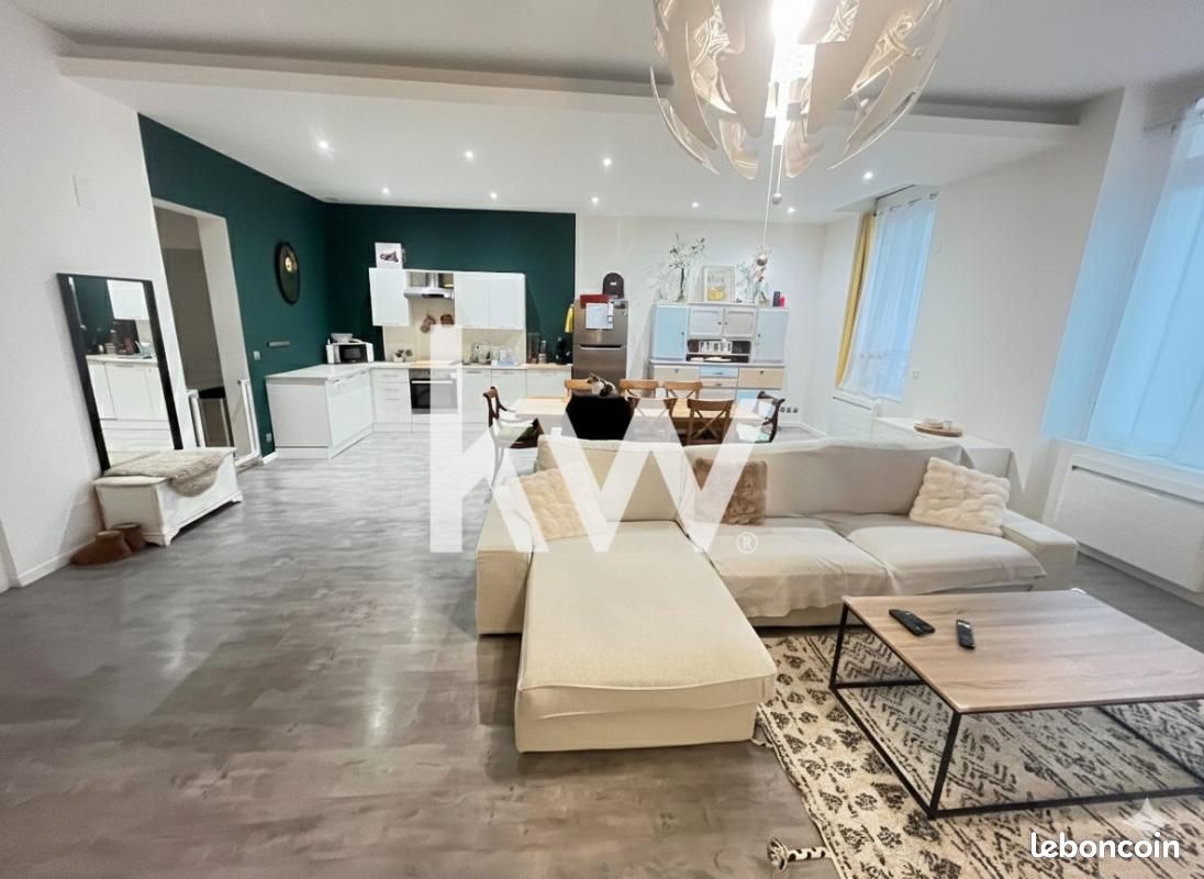 Appartement 5 pièces 118 m² · à Saint-Étienne · 118 m² · 158 000 €