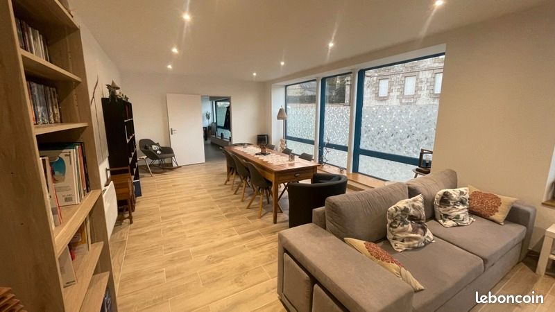 Maison 17 pièces 320 m² · à Saint-Nicolas-du-Pélem · 320 m² · 299 000 €