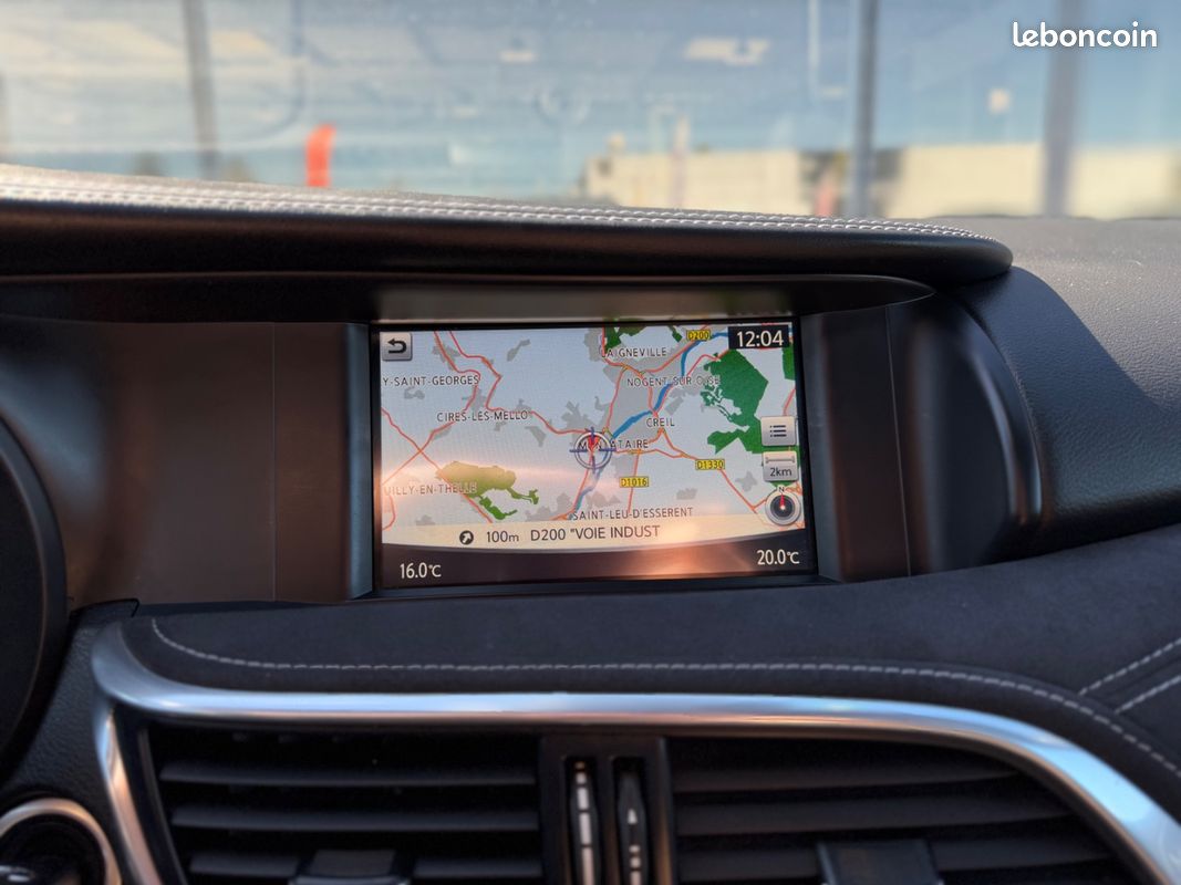 INFINITI Q30 2.2d 170ch 7DCT AWD Sport TOIT PANO BOITE AUTO CUIR ALCANTARA GARANTIE 12 MOIS (image 16)