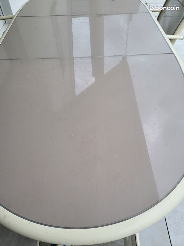 Table jusqu a 10 personnes (image 1)