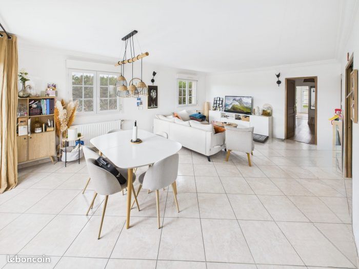 Appartement 7 pièces 243 m² · à Rosières-près-Troyes · 243 m² · 389 000 €