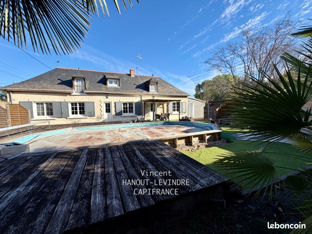 Maison 8 pièces 141 m² · à Rives-du-Loir-en-Anjou · 141 m² · 349 000 €