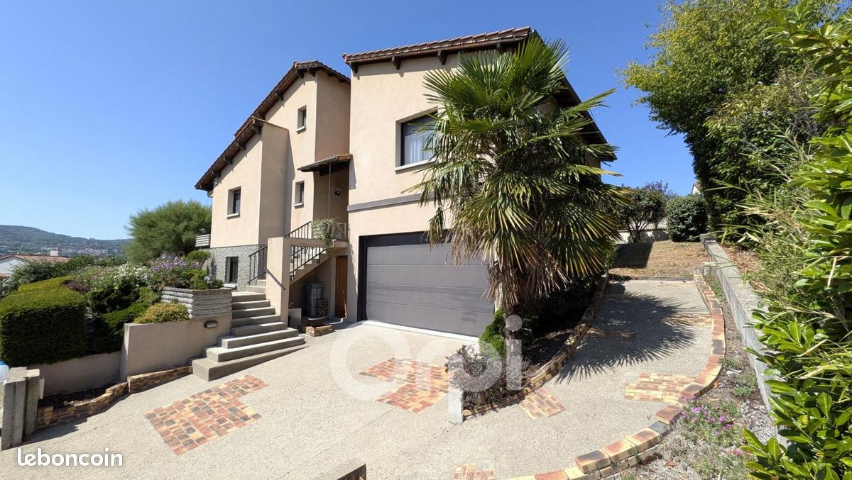 Maison 6 pièces 197 m² · à Aubière · 197 m² · 516 000 €