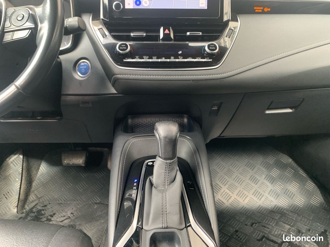 TOYOTA COROLLA XII (2) 1.8 HYBRIDE 122H ACTIVE 98Ch Garantie 12 mois (image 12)