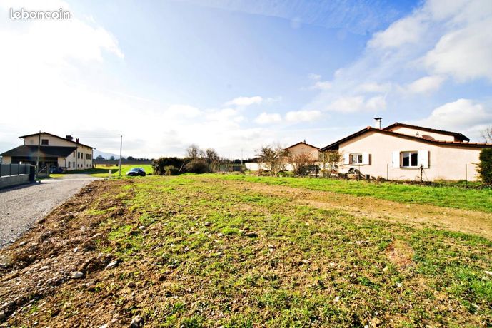 Terrain 850 m² Quincieux