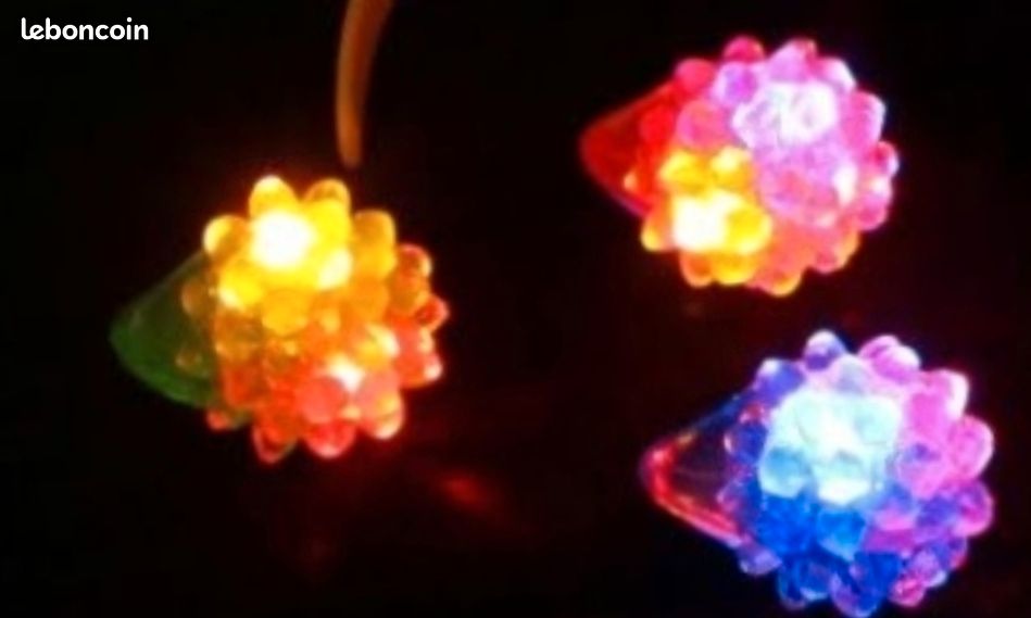 Bracelet lumineux LED en acrylique plat à large bande avec bulles, bracelet lumineux pour concert et fête Bracelet lumineux LED en acrylique plat à large bande avec bulles, bracelet lumineux pour concert et fête