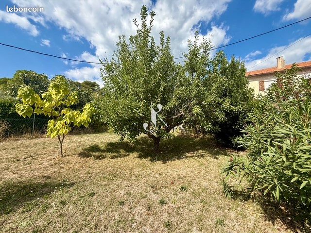 Appartement 3 pièces 76 m² · à Saint-Savournin · 76 m² · 250 000 €