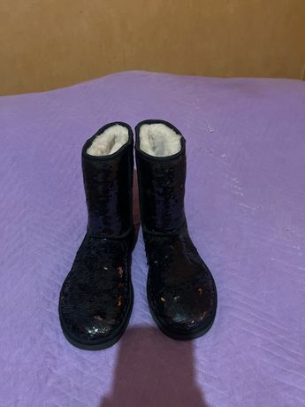 Chaussures Ugg taille 18 d'occasion - Annonces chaussures leboncoin