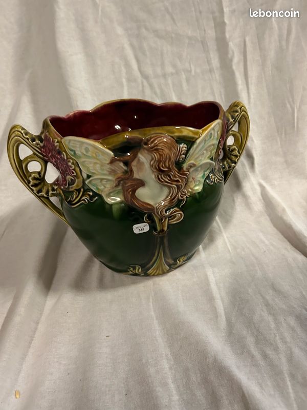 Magnifique et rare cache pot barbotine style art nouveau Mucha fabrique Onnaing modèle Biarritz Magnificent French majolica hide jar (image 3)