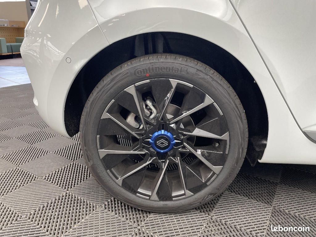Renault Clio V TCe 90 ch GSR2 Esprit Alpine (image 25)
